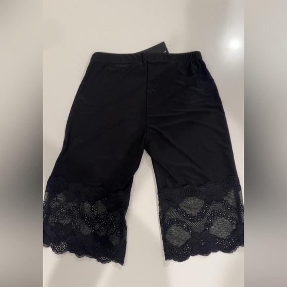 NWT Biker Lace Trim Shorts - Picture 2 of 3